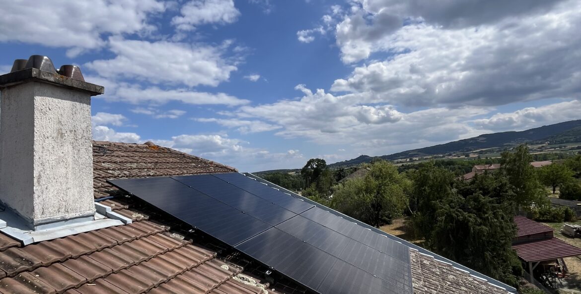 Installation panneaux photovoltaïques - ST AGATHE LA BOUTERESSE