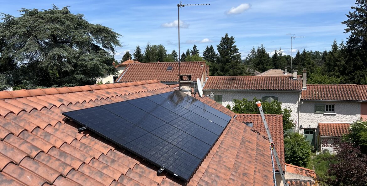 installation-panneaux-photovoltaiques-loire