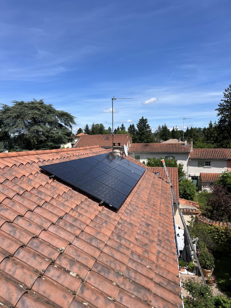 installation-panneaux-photovoltaiques-loire